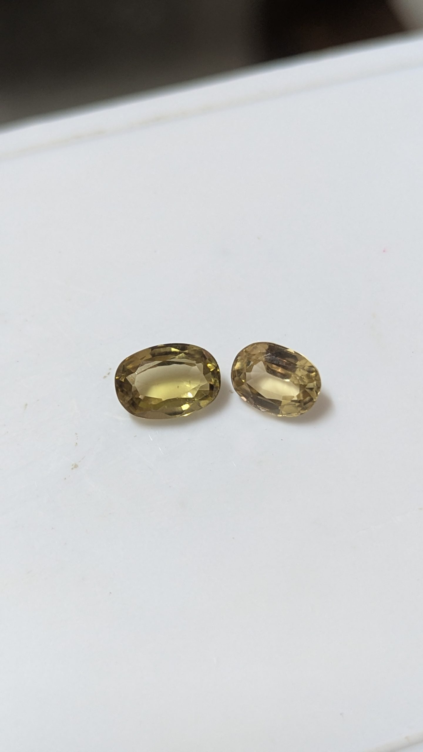 2.37ct Vivid Yellow-Green — Homagama, Sri Lanka